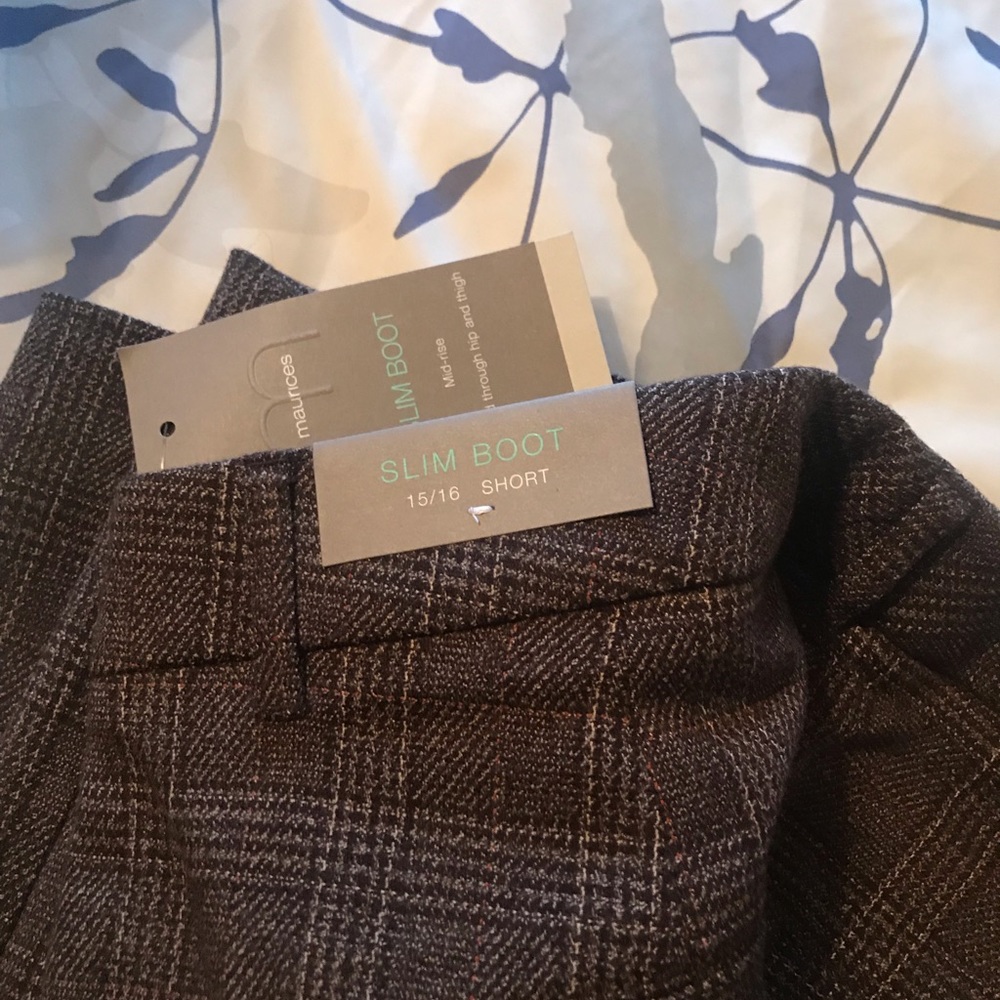 Maurice’s dress pants 15/16 short